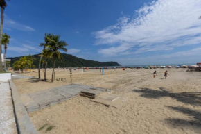 Apto com ar e WiFi a 200m da Praia Canto do Forte